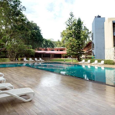 Miridiya Lake Resort Anuradhapura Ngoại thất bức ảnh