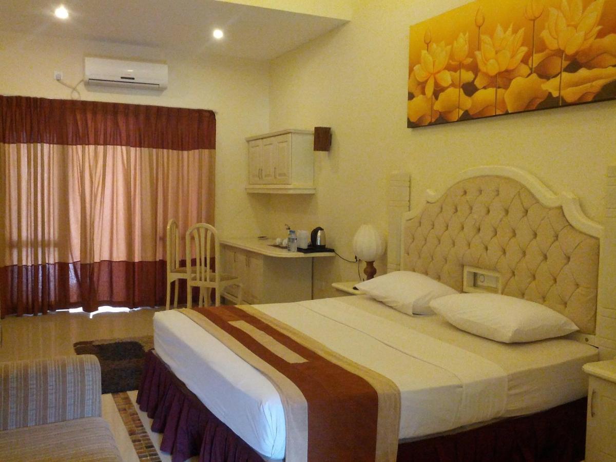 Miridiya Lake Resort Anuradhapura Phòng bức ảnh