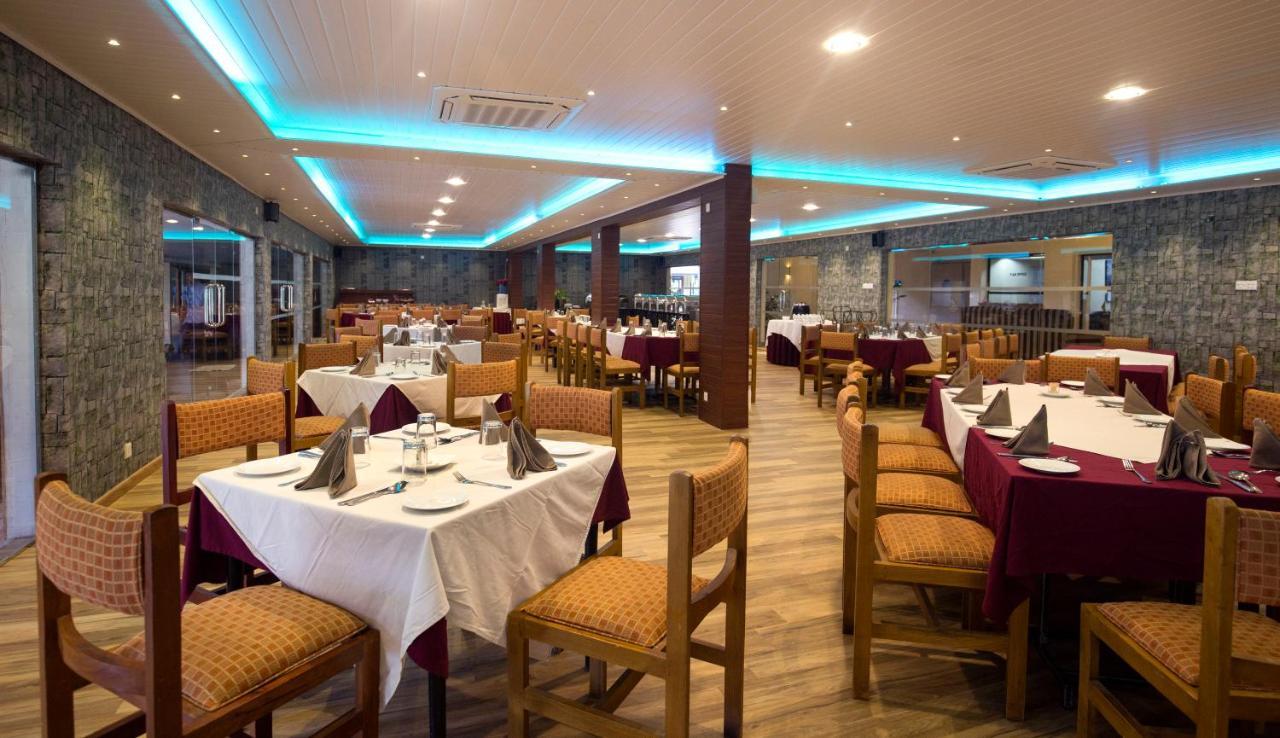 Miridiya Lake Resort Anuradhapura Ngoại thất bức ảnh