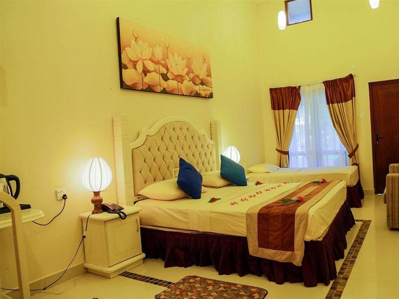 Miridiya Lake Resort Anuradhapura Ngoại thất bức ảnh