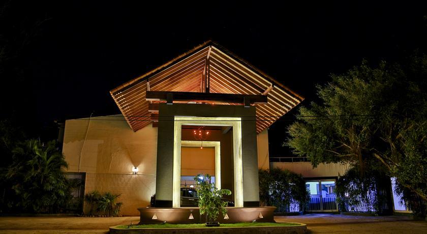 Miridiya Lake Resort Anuradhapura Ngoại thất bức ảnh