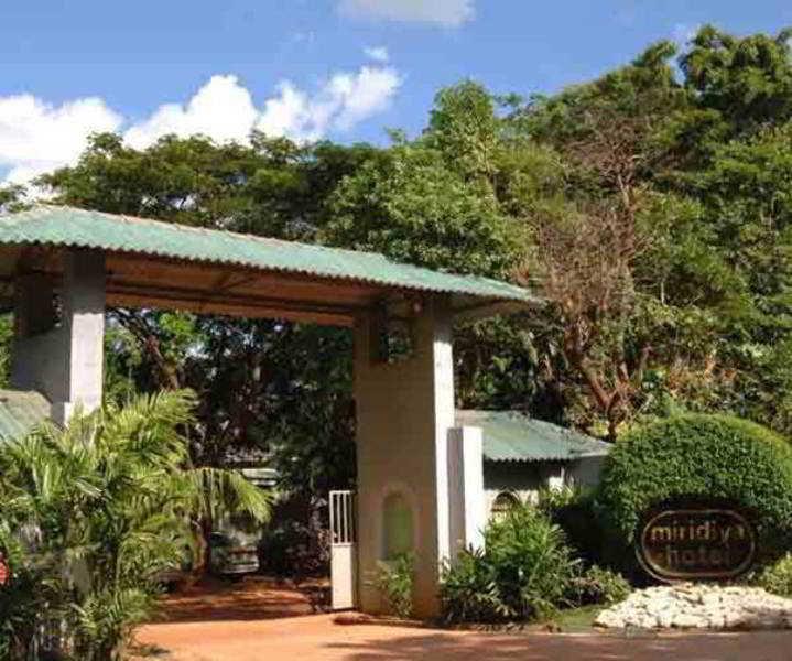 Miridiya Lake Resort Anuradhapura Ngoại thất bức ảnh