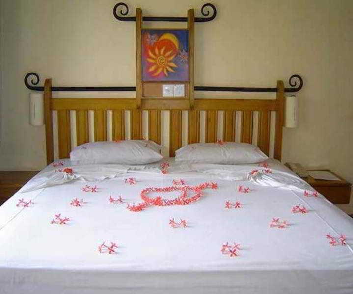 Miridiya Lake Resort Anuradhapura Ngoại thất bức ảnh